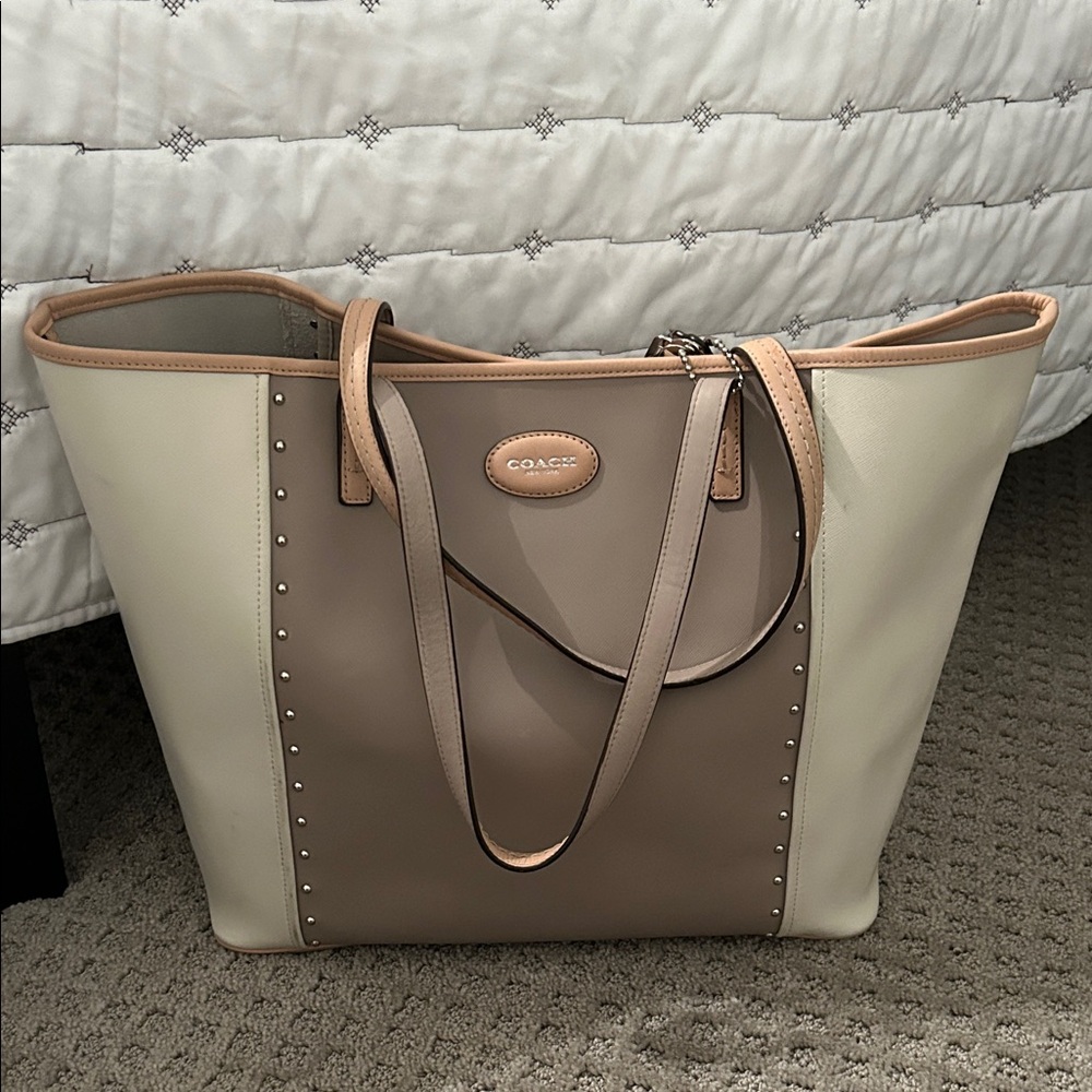 Coach Tan and Cream Women's Tote Bag